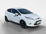 Ford Fiesta 1.25 Titanium 82PK | 17" Lichtmetalen velgen | Climate Control | Cruise Control | Parkeersensoren | Bluetooth | Voorruitverwarming | Privacy Glass | Grote Achterspoiler | Onderhoudsbeurt 4-2026 uitgevoerd