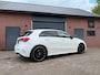 Mercedes-Benz A-klasse 200 Premium AMG | Widescreen l Burmester | Pano | Apple CarPlay | Sfeerverlichting l Camera