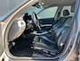 BMW 3-Serie Touring 318i Business Line * Navi * Cruise * Climate * Leer * Trekhaak *