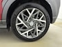 Hyundai Kona 1.6 GDI HEV PREMIUM SKY | TREKHAAK | OPEN DAK | LEDER | NAVI | CLIMA | CRUISE ADAPT. | CAMERA | 18'' LM VELGEN | APPLE CAR PLAY & ANDROID AUTO | STOEL- & STUURVERWARMING | LAGE KMSTAND! |