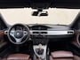 BMW 3-Serie 320i Ori NL NAP Leder Stoelverw Trekhaak AllSeason 17''
