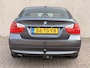 BMW 3-Serie 320i Ori NL NAP Leder Stoelverw Trekhaak AllSeason 17''