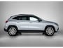 Mercedes-Benz EQA 250+ Business Solution AMG 71 kWh | Premium pakket | Nightpakket | Trekhaak | Smartphone integratie | Panoramaschuifdak | 360° camera | Sierdelen in Star Pattern | Head-up display | Burmester Surround Sound systeem |