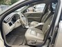 Volvo V70 2.5T 200pk Summum Xenon Bluetooth BTW voordeel €700,-