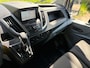Ford Transit 350 2.0 TDCI L3H2 AUTOMAAT - Camera - Voorruitverw - Airco - Trekhaak - drie zitplaatsen - APPLE CARPLAY