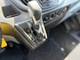Ford Transit 350 2.0 TDCI L3H2 AUTOMAAT - Camera - Voorruitverw - Airco - Trekhaak - drie zitplaatsen - APPLE CARPLAY