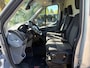 Ford Transit 350 2.0 TDCI L3H2 AUTOMAAT - Camera - Voorruitverw - Airco - Trekhaak - drie zitplaatsen - APPLE CARPLAY