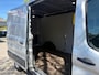 Ford Transit 350 2.0 TDCI L3H2 AUTOMAAT - Camera - Voorruitverw - Airco - Trekhaak - drie zitplaatsen - APPLE CARPLAY
