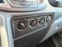 Ford Transit 350 2.0 TDCI L3H2 AUTOMAAT - Camera - Voorruitverw - Airco - Trekhaak - drie zitplaatsen - APPLE CARPLAY