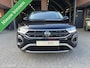 Volkswagen T-Roc 1.5 TSI Life Edition ACC*LED*PDC*CARPLAY*