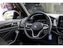Volkswagen T-Roc 1.5 TSI R-Line Pano / IQ / Camera
