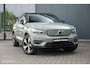 Volvo XC40 Recharge P8 AWD R-Design | Pano | Vol leder | Trekhaak | ACC | Stuur en stoelverwarming | Memory | Harman Kardon audio | LED