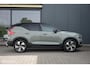 Volvo XC40 Recharge P8 AWD R-Design | Pano | Vol leder | Trekhaak | ACC | Stuur en stoelverwarming | Memory | Harman Kardon audio | LED