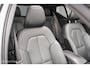 Volvo XC40 Recharge P8 AWD R-Design | Pano | Vol leder | Trekhaak | ACC | Stuur en stoelverwarming | Memory | Harman Kardon audio | LED