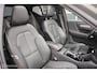 Volvo XC40 Recharge P8 AWD R-Design | Pano | Vol leder | Trekhaak | ACC | Stuur en stoelverwarming | Memory | Harman Kardon audio | LED