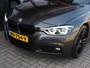 BMW 3-Serie Touring 318i High Executive M-sport | Afn.th | Leer+stoelverw | 19” | CarPlay | LED kopl | ECC | El.klep | PDC