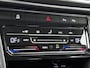 Volkswagen T-Roc 1.5 TSI Style | Automaat | Adaptive cruise | Parkeersensoren | Airco