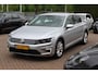Volkswagen Passat 1.4 TSI GTE Connected Series / Trekhaak / CarPlay / Navigatie / Parkeerhlp V+A / 17'' / DAB / Cruise Control