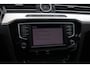 Volkswagen Passat 1.4 TSI GTE Connected Series / Trekhaak / CarPlay / Navigatie / Parkeerhlp V+A / 17'' / DAB / Cruise Control