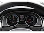 Volkswagen Passat 1.4 TSI GTE Connected Series / Trekhaak / CarPlay / Navigatie / Parkeerhlp V+A / 17'' / DAB / Cruise Control