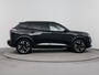 Peugeot e-2008 EV GT Pack 50 kWh | Alcantara Bekleding met Elektrisch verstelbare bestuurdersstoel | Camera | Accu 99% | CarPlay | Stoelverwarming | Adaptieve Cruise Control | Keyless Entry/Start | Warmtepomp
