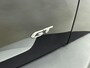 Peugeot e-2008 EV GT Pack 50 kWh | Alcantara Bekleding met Elektrisch verstelbare bestuurdersstoel | Camera | Accu 99% | CarPlay | Stoelverwarming | Adaptieve Cruise Control | Keyless Entry/Start | Warmtepomp