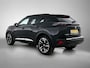 Peugeot e-2008 EV GT Pack 50 kWh | Alcantara Bekleding met Elektrisch verstelbare bestuurdersstoel | Camera | Accu 99% | CarPlay | Stoelverwarming | Adaptieve Cruise Control | Keyless Entry/Start | Warmtepomp
