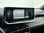 Peugeot e-2008 EV GT Pack 50 kWh | Alcantara Bekleding met Elektrisch verstelbare bestuurdersstoel | Camera | Accu 99% | CarPlay | Stoelverwarming | Adaptieve Cruise Control | Keyless Entry/Start | Warmtepomp