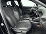 Peugeot e-2008 EV GT Pack 50 kWh | Alcantara Bekleding met Elektrisch verstelbare bestuurdersstoel | Camera | Accu 99% | CarPlay | Stoelverwarming | Adaptieve Cruise Control | Keyless Entry/Start | Warmtepomp