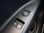 Kia Stonic 1.0 T-GDi MHEV DynamicLine | Trekhaak | Parkeercamera | Navigatie | Climate Control | Apple Carplay/Android Auto | Climate Control | Cruise control |