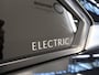 Mazda MX-30 e-SkyActiv 145 Luxury 36 kWh | SOH 93% | 360 Camera | Navigatie | DAB | Schuif/Kanteldak | Adaptieve Cruise Control | Ele. verstelbare stoelen + Geheugen | Bose Audio | HUD |