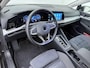 Volkswagen Golf Variant 1.0 eTSI Life | Trekhaak | Camera | Side Assist | ACC | Parkeerhulp | Stuur-/Stoelverwarming | Spiegelpakket | Carplay | 17'' |