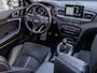 Kia ProCeed 1.4 T-GDI GT-PlusLine PANO JBL SOUNDSYSTEM ELEKTRISCHE STOELEN HALF LEDER HALF ALC BOMVOL !