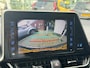 Toyota C-HR / C-HR+ 1.8 Hybrid EXECUTIVE TREKHAAK STOEL/STUURVERW BLIND SPOT SIDEBARS PARK-SENSOREN LED KEYLESS 18'' LM-VELGEN NAVI JBL-AUDIO NL-AUTO