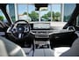 BMW X5 xDrive50e | M Sportpakket Pro | Panoramadak | Driving Assistant Professional | Innovation Pack | Trekhaak | Stoelmassage | Integral Active Steering | Harman en Kardon | Luchtvering | Stoelventilatie