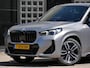 BMW X1 xDrive23i M-SPORT/ PANORAMADAK/ INNOVATION PACK/ DRIVING ASSISTANT PRO/ INDIVIDUAL FROZEN GREY METALLIC