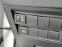 Toyota Yaris 1.5 Hybrid EXECUTIVE STOELVERW HEAD-UP PARK-SENSOREN BLIND SPOT 17'' LM-VELGEN NAVI CLIMA BI-TONE LEER/STOF LED APPLE/ADROID