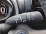 Toyota Yaris 1.5 Hybrid EXECUTIVE STOELVERW HEAD-UP PARK-SENSOREN BLIND SPOT 17'' LM-VELGEN NAVI CLIMA BI-TONE LEER/STOF LED APPLE/ADROID