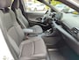 Toyota Yaris 1.5 Hybrid EXECUTIVE STOELVERW HEAD-UP PARK-SENSOREN BLIND SPOT 17'' LM-VELGEN NAVI CLIMA BI-TONE LEER/STOF LED APPLE/ADROID