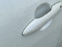 Toyota Yaris 1.5 Hybrid EXECUTIVE STOELVERW HEAD-UP PARK-SENSOREN BLIND SPOT 17'' LM-VELGEN NAVI CLIMA BI-TONE LEER/STOF LED APPLE/ADROID
