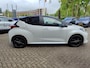 Toyota Yaris 1.5 Hybrid EXECUTIVE STOELVERW HEAD-UP PARK-SENSOREN BLIND SPOT 17'' LM-VELGEN NAVI CLIMA BI-TONE LEER/STOF LED APPLE/ADROID