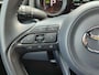 Toyota Yaris 1.5 Hybrid EXECUTIVE STOELVERW HEAD-UP PARK-SENSOREN BLIND SPOT 17'' LM-VELGEN NAVI CLIMA BI-TONE LEER/STOF LED APPLE/ADROID
