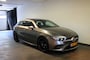 Mercedes-Benz A-klasse 180 PREMIUM PLUS, AMG Line, Airco, PDC, Camera, Pano, Stoelverw,