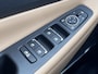 Hyundai Santa Fe 1.6 T-GDI PHEV 5p Premium Plus Sky / Fabrieksgarantie tot 11-2026 / 1.350 kg trekgewicht / Pano schuifdak / Leder / HUD / Camera 360° / Stuur-, stoel- en achterbankverwarming / Stoelventilatie / Apple Carplay Android / Winterwielen inclusief /