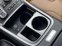 Hyundai Santa Fe 1.6 T-GDI PHEV 5p Premium Plus Sky / Fabrieksgarantie tot 11-2026 / 1.350 kg trekgewicht / Pano schuifdak / Leder / HUD / Camera 360° / Stuur-, stoel- en achterbankverwarming / Stoelventilatie / Apple Carplay Android / Winterwielen inclusief /