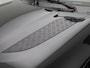 Land Rover Defender 110 2.0 P300e 110 X-Dynamic HSE | Cold Climate Pack | Stoel ventilatie | Head up Display | Trekhaak | Koelcompartiment | 22" inch | URBAN parts |