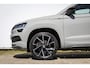Skoda Karoq 1.5 TSI Sportline elektrische trekhaak | Stoelverwarming | PDC | Camera | Carplay | Digitaal Dashboard | stuur verwarming | Led