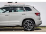 Skoda Karoq 1.5 TSI Sportline elektrische trekhaak | Stoelverwarming | PDC | Camera | Carplay | Digitaal Dashboard | stuur verwarming | Led