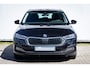 Skoda Octavia Combi 1.0 e-TSI Bns Edition Trekhaak | Stoelverwarming | Camera | PDC | Voorruitverwarming | Elektrische kofferbak | Carplay