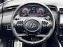 Hyundai Tucson 1.6 T-GDI PHEV N Line Edition 4WD / Fabrieksgarantie tot 03-2027 / Dealer onderhouden / Automaat / 1.350kg afn. trekhaak / Elektrische klep / Camera / Stuur- & stoelverwarming / Navigatie / Apple Carplay Android / 19" LM wielen /